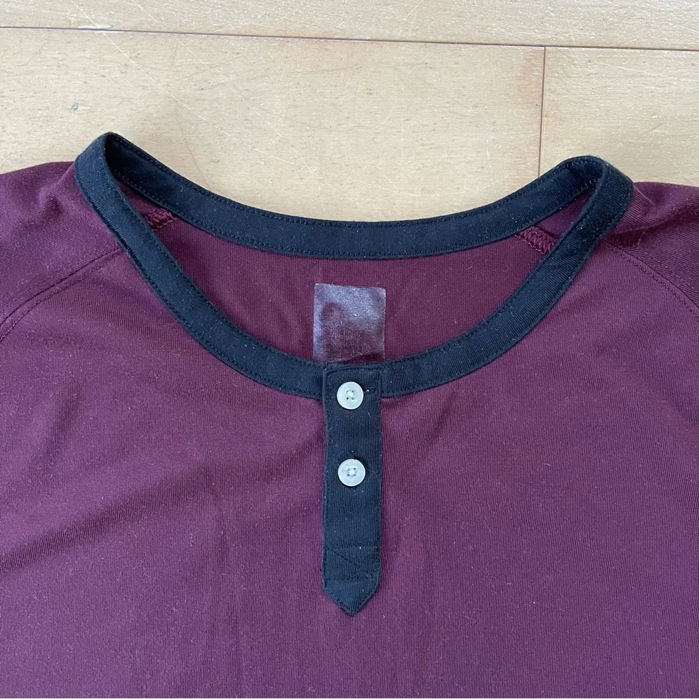 The North Face Flash Dry Henley in Burgundy and Black